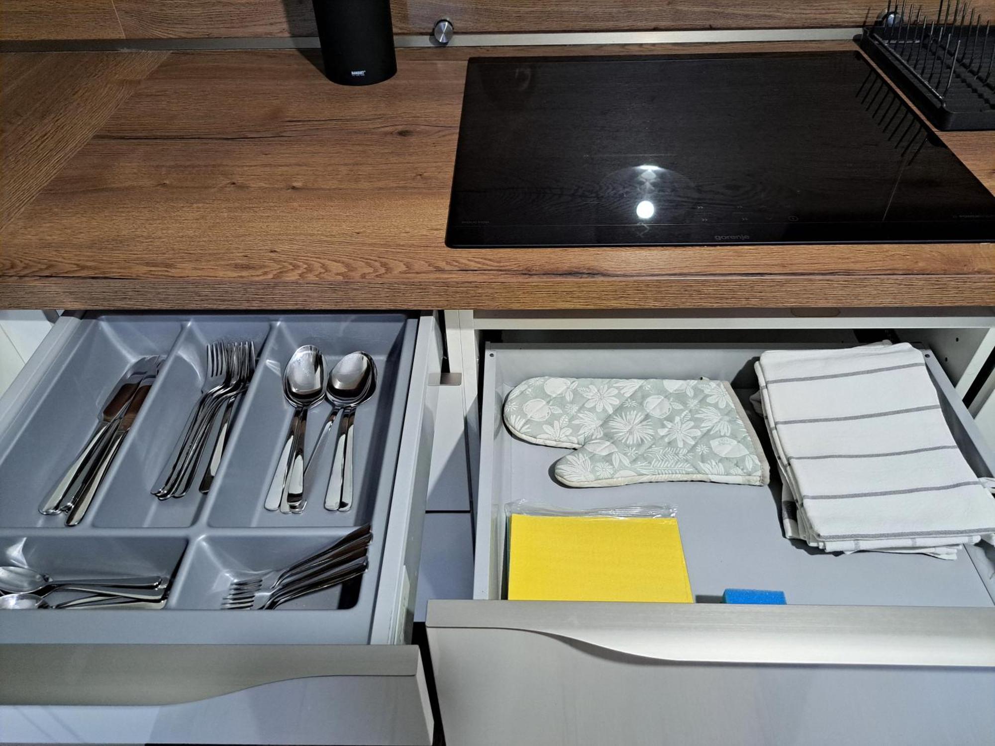 Taban Halifax Apartment - City Center & Free Parking Nitra Bagian luar foto